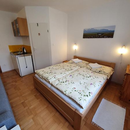 Zlty Dom Vrbov Apartment Exterior photo