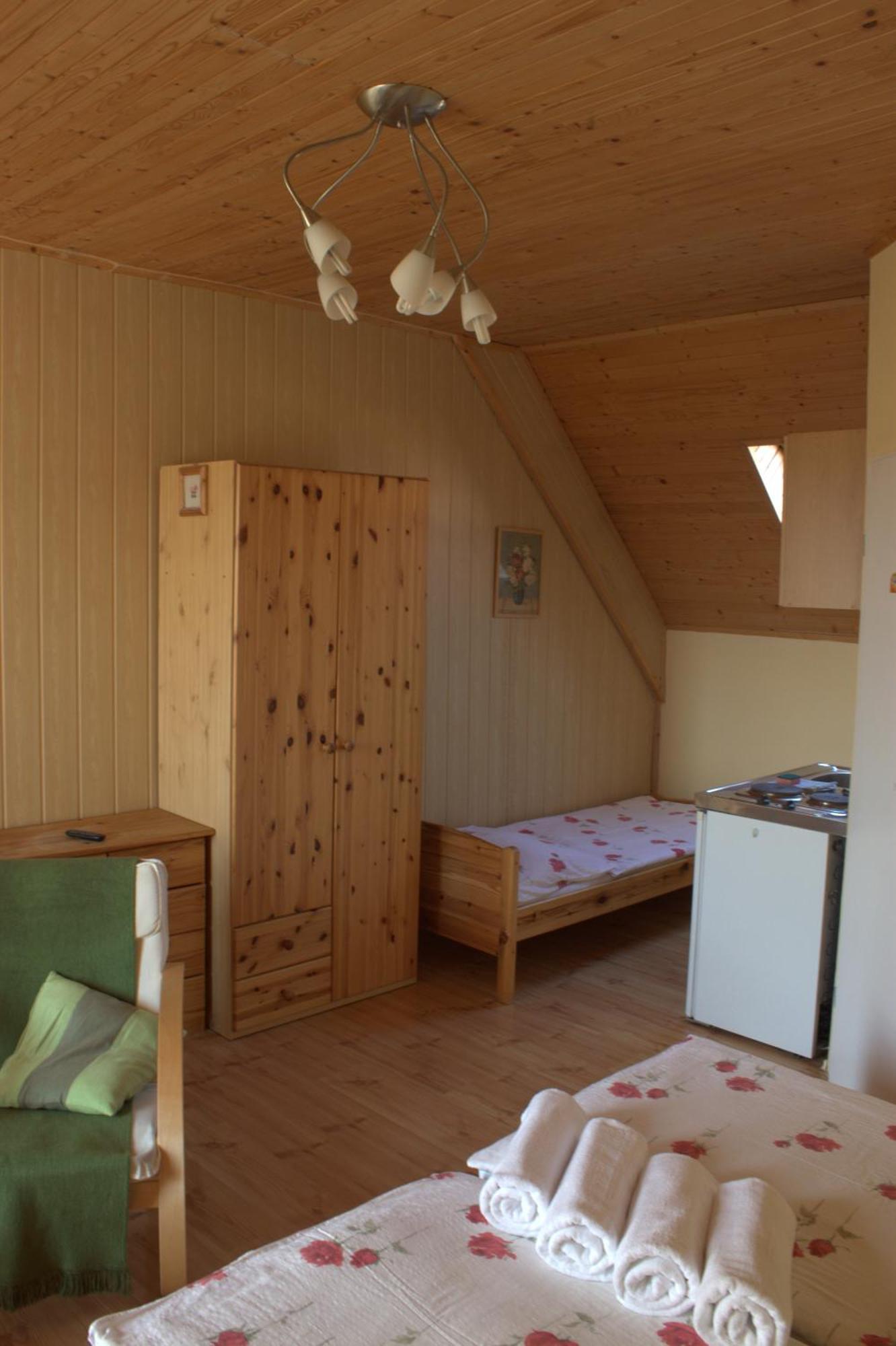 Zlty Dom Vrbov Apartment Room photo