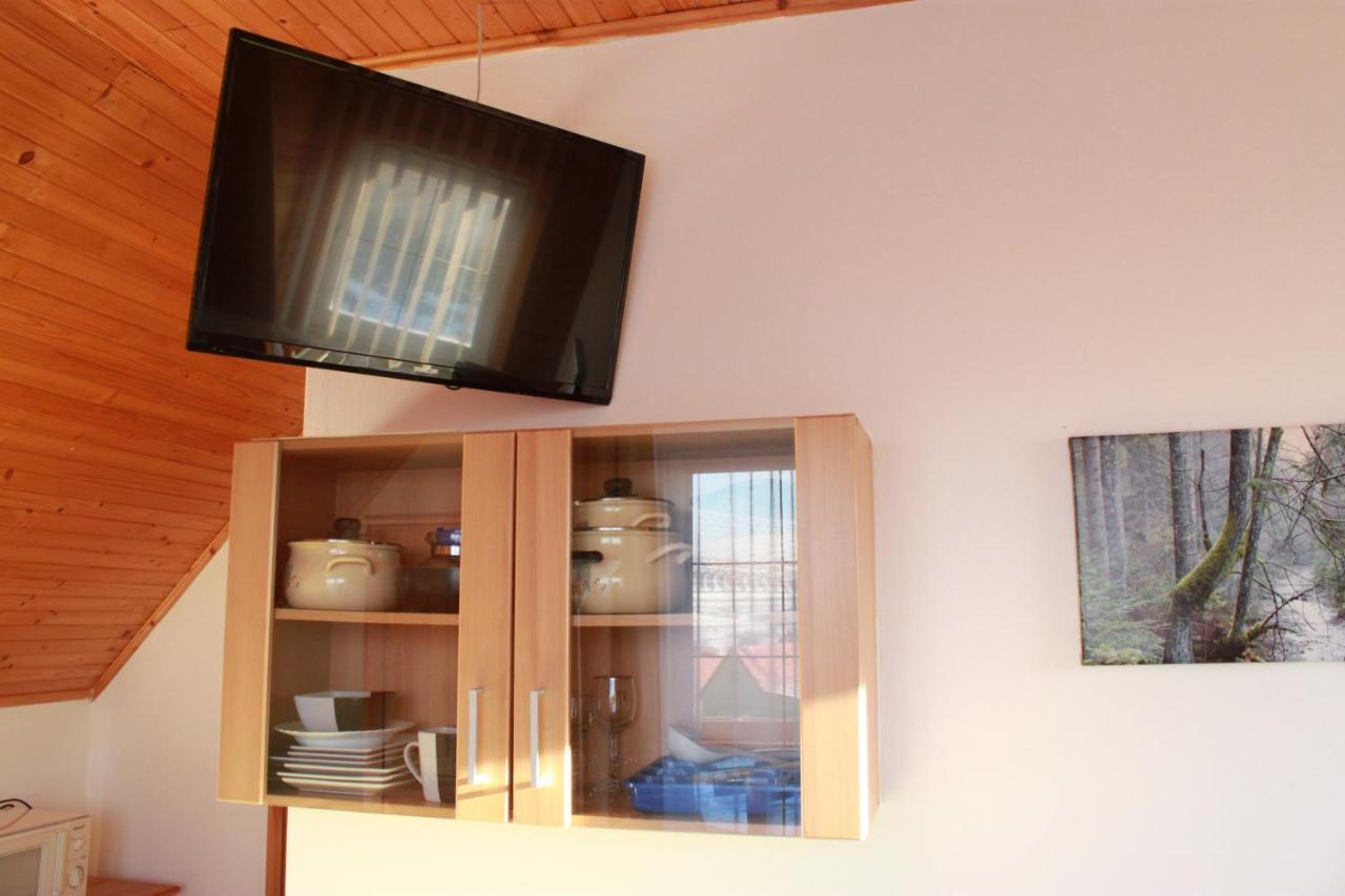 Zlty Dom Vrbov Apartment Exterior photo